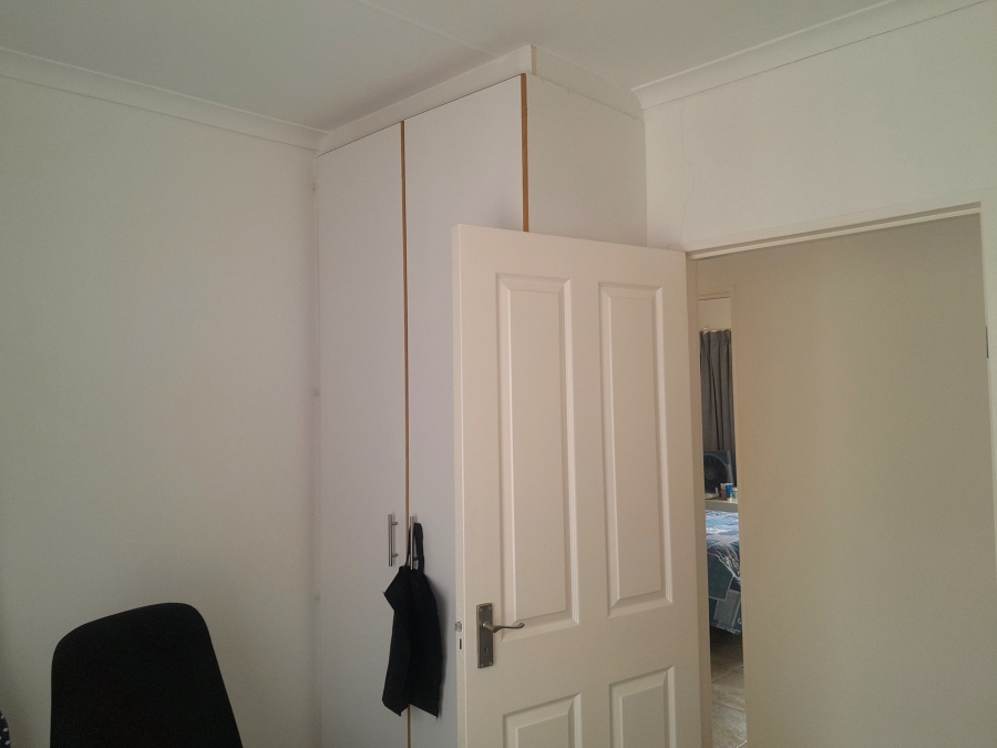 To Let 2 Bedroom Property for Rent in Strelitzia Park Eastern Cape